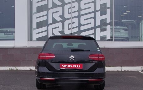 Volkswagen Passat B8 рестайлинг, 2016 год, 1 699 000 рублей, 4 фотография