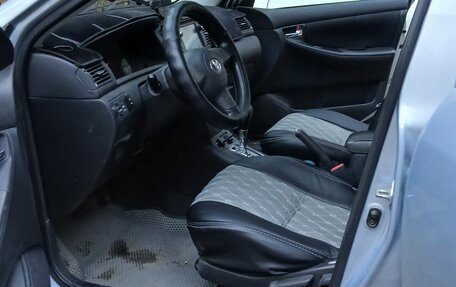 Toyota Corolla, 2005 год, 700 000 рублей, 9 фотография