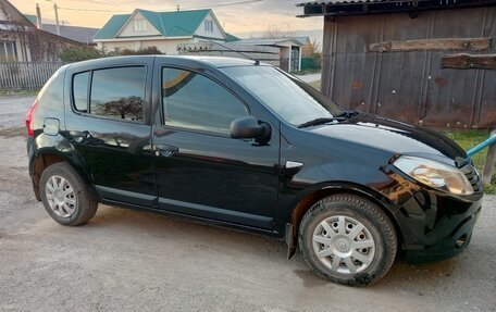 Renault Sandero I, 2013 год, 610 000 рублей, 1 фотография