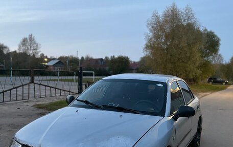 Mitsubishi Carisma I, 2001 год, 165 000 рублей, 1 фотография