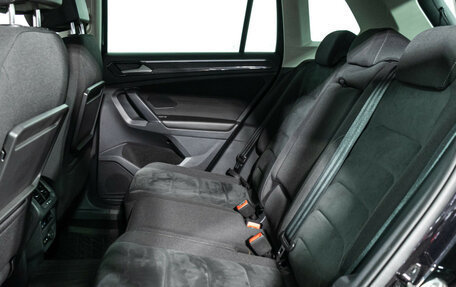 Volkswagen Tiguan II, 2018 год, 2 499 900 рублей, 10 фотография