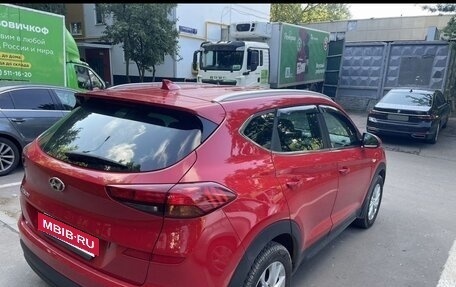 Hyundai Tucson III, 2019 год, 2 350 000 рублей, 2 фотография