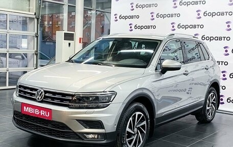 Volkswagen Tiguan II, 2018 год, 2 570 000 рублей, 2 фотография