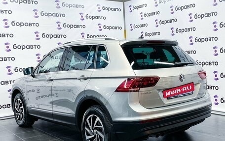Volkswagen Tiguan II, 2018 год, 2 570 000 рублей, 4 фотография