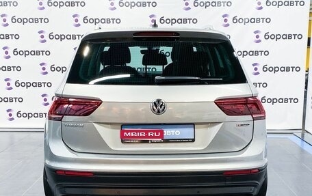 Volkswagen Tiguan II, 2018 год, 2 570 000 рублей, 19 фотография