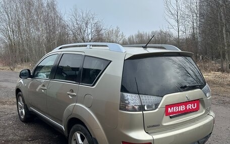 Mitsubishi Outlander III рестайлинг 3, 2008 год, 899 950 рублей, 4 фотография