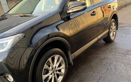 Toyota RAV4, 2017 год, 2 000 000 рублей, 2 фотография