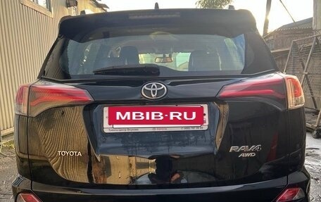Toyota RAV4, 2017 год, 2 000 000 рублей, 3 фотография