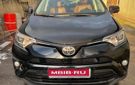 Toyota RAV4, 2017 год, 2 000 000 рублей, 1 фотография