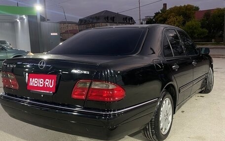 Mercedes-Benz E-Класс, 1999 год, 840 000 рублей, 5 фотография