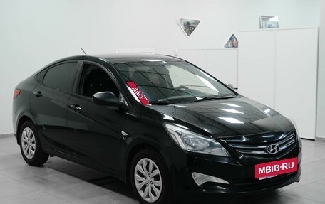 Hyundai Solaris II рестайлинг, 2015 год, 835 000 рублей, 2 фотография