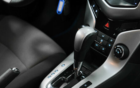 Chevrolet Cruze II, 2009 год, 640 000 рублей, 10 фотография