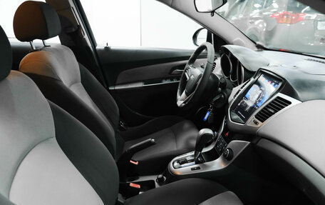 Chevrolet Cruze II, 2009 год, 640 000 рублей, 9 фотография