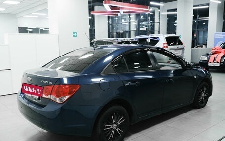 Chevrolet Cruze II, 2009 год, 640 000 рублей, 4 фотография