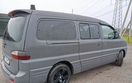 Hyundai Starex I рестайлинг, 2006 год, 670 000 рублей, 2 фотография