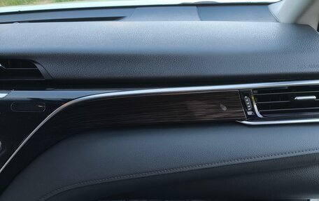 Toyota Camry, 2021 год, 2 800 000 рублей, 12 фотография