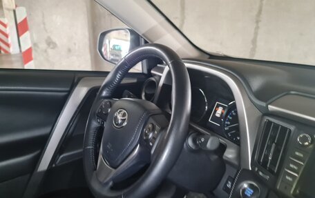 Toyota RAV4, 2019 год, 2 930 000 рублей, 11 фотография