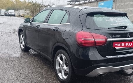 Mercedes-Benz GLA, 2018 год, 1 900 000 рублей, 3 фотография