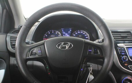 Hyundai Solaris II рестайлинг, 2013 год, 690 000 рублей, 16 фотография