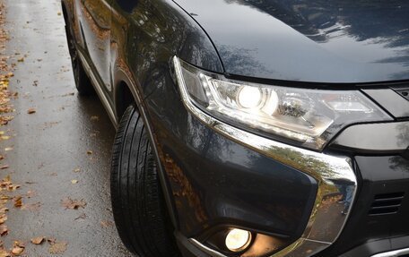Mitsubishi Outlander III рестайлинг 3, 2021 год, 2 200 000 рублей, 9 фотография