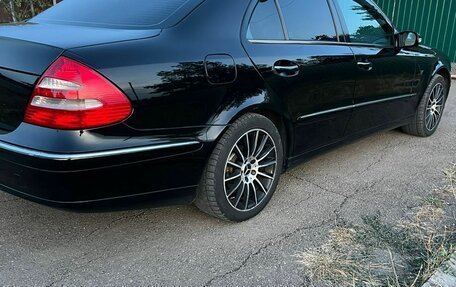 Mercedes-Benz E-Класс, 2005 год, 1 000 000 рублей, 4 фотография