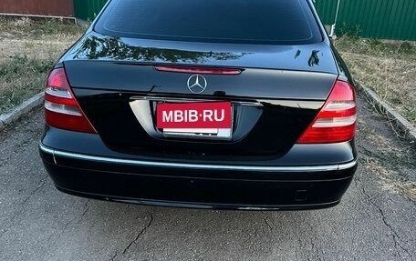 Mercedes-Benz E-Класс, 2005 год, 1 000 000 рублей, 6 фотография