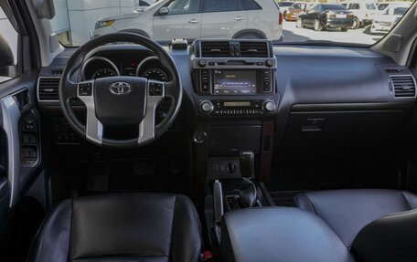 Toyota Land Cruiser Prado 150 рестайлинг 2, 2016 год, 4 309 000 рублей, 6 фотография