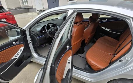Hyundai Solaris II рестайлинг, 2012 год, 680 000 рублей, 2 фотография