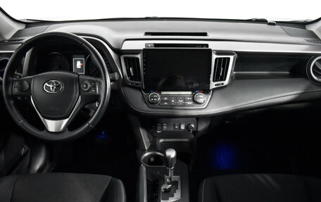 Toyota RAV4, 2016 год, 2 149 000 рублей, 12 фотография