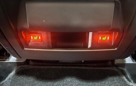 Land Rover Discovery IV, 2012 год, 2 290 000 рублей, 22 фотография