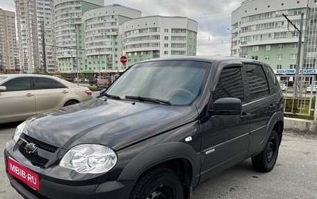 Chevrolet Niva I рестайлинг, 2018 год, 625 000 рублей, 1 фотография