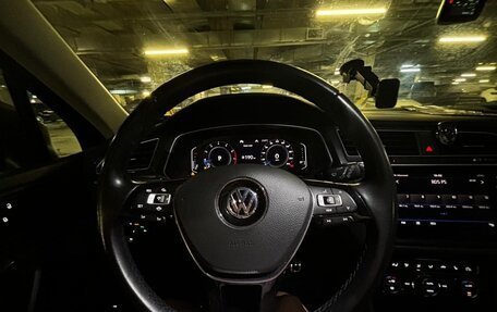 Volkswagen Tiguan II, 2019 год, 3 300 000 рублей, 2 фотография
