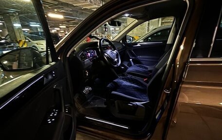 Volkswagen Tiguan II, 2019 год, 3 300 000 рублей, 3 фотография