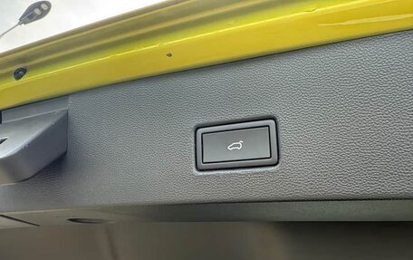 Volkswagen T-Roc I, 2023 год, 1 867 000 рублей, 8 фотография