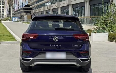 Volkswagen T-Roc I, 2023 год, 1 700 000 рублей, 6 фотография