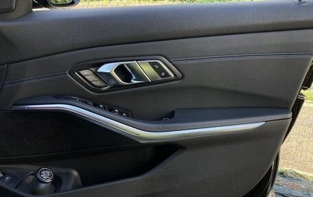 BMW 3 серия, 2022 год, 31 фотография