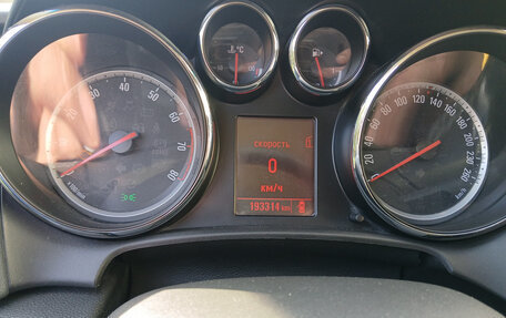 Opel Astra J, 2012 год, 700 000 рублей, 9 фотография