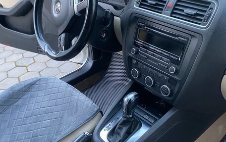 Volkswagen Jetta VI, 2012 год, 850 000 рублей, 8 фотография