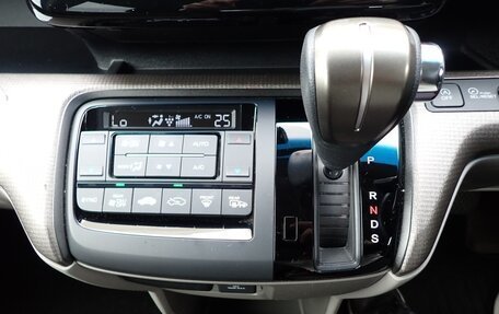 Honda Stepwgn IV, 2021 год, 1 500 000 рублей, 7 фотография