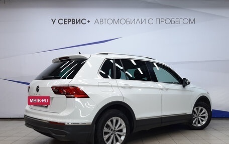 Volkswagen Tiguan II, 2021 год, 2 469 000 рублей, 3 фотография