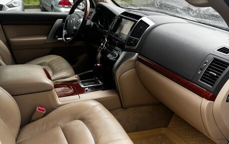 Toyota Land Cruiser 200, 2013 год, 2 890 000 рублей, 16 фотография