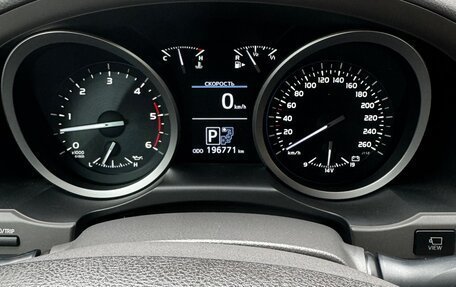 Toyota Land Cruiser 200, 2013 год, 2 890 000 рублей, 13 фотография
