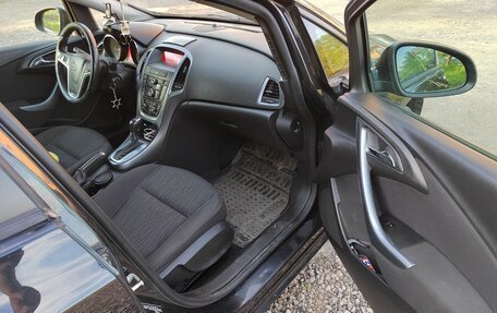 Opel Astra J, 2013 год, 619 000 рублей, 2 фотография