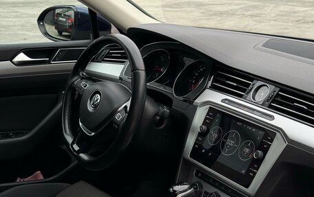 Volkswagen Passat B8 рестайлинг, 2018 год, 2 050 000 рублей, 26 фотография