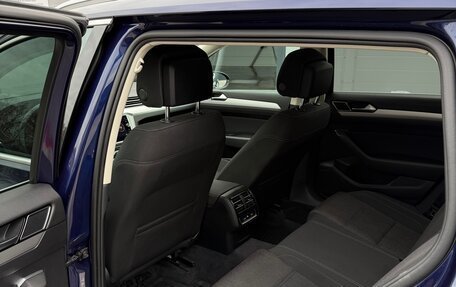 Volkswagen Passat B8 рестайлинг, 2018 год, 2 050 000 рублей, 24 фотография