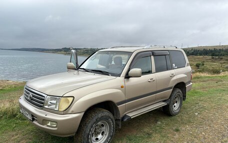 Toyota Land Cruiser 100 рестайлинг 2, 2002 год, 2 400 000 рублей, 3 фотография