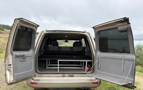 Toyota Land Cruiser 100 рестайлинг 2, 2002 год, 2 400 000 рублей, 6 фотография