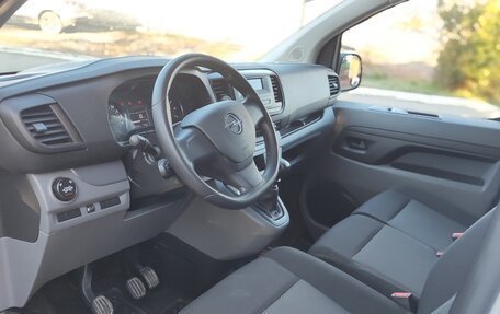 Opel Vivaro, 2021 год, 2 890 000 рублей, 8 фотография