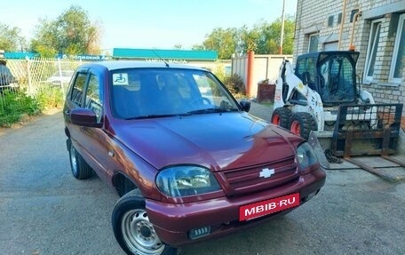 Chevrolet Niva I рестайлинг, 2004 год, 330 000 рублей, 2 фотография