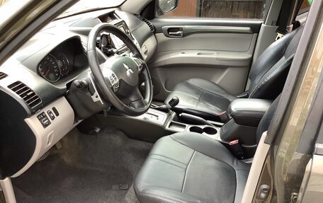 Mitsubishi Pajero Sport II рестайлинг, 2015 год, 1 650 000 рублей, 5 фотография